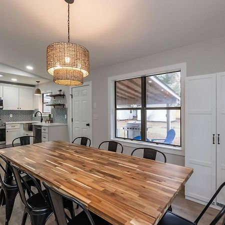 Island Joy - Newly Renovated/Walk To The Beach! Oak Island Exterior foto