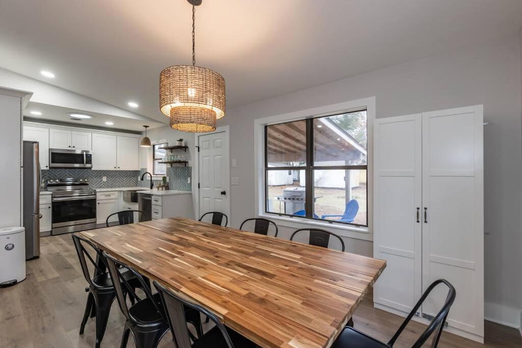 Island Joy - Newly Renovated/Walk To The Beach! Oak Island Exterior foto