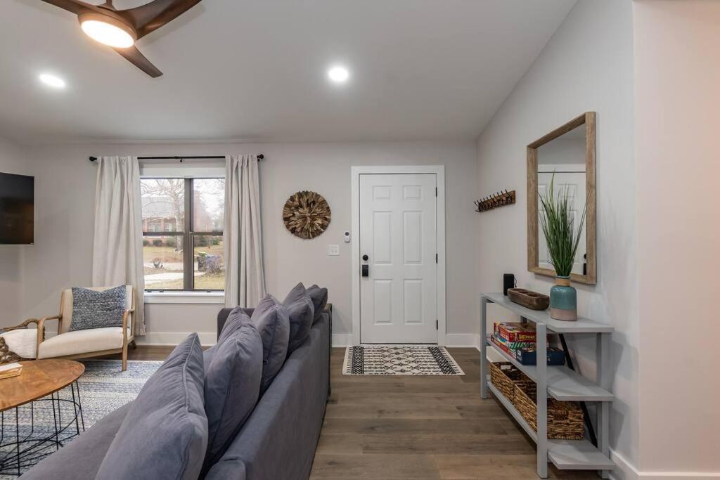 Island Joy - Newly Renovated/Walk To The Beach! Oak Island Exterior foto