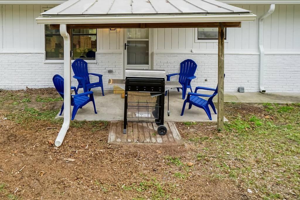 Island Joy - Newly Renovated/Walk To The Beach! Oak Island Exterior foto